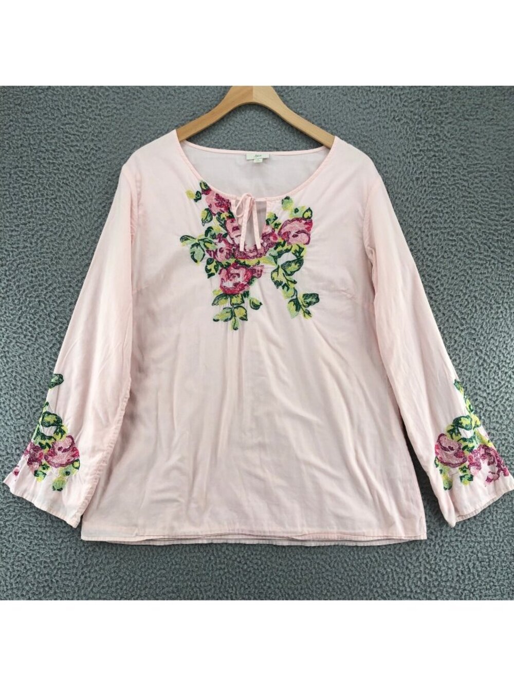 J Jill Blouse Womens Small Pink Embroidered Cotton Floral Round Neck Keyhole*